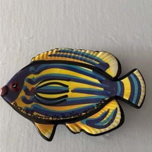 Hand Painted signed Ben Dillar Blackfin Butterfly Fish Dish Maui 2002 Pottery